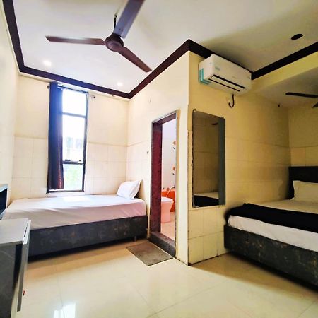 Hotel The Livin Residency Visakhapatnam Exterior foto