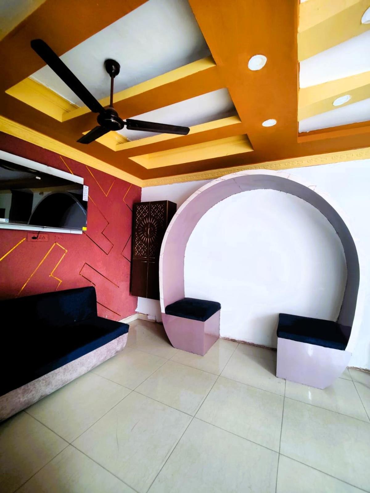 Hotel The Livin Residency Visakhapatnam Exterior foto