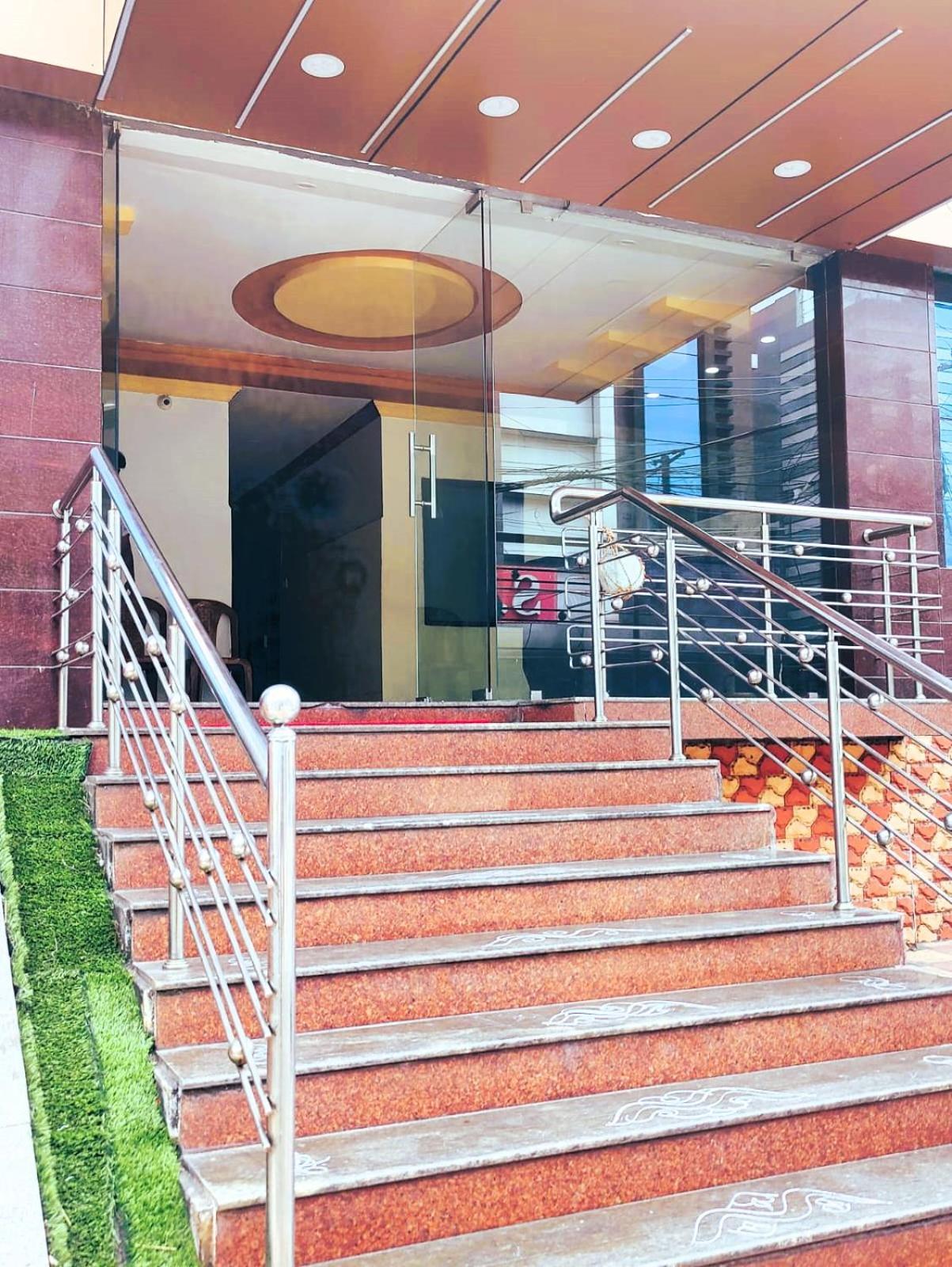 Hotel The Livin Residency Visakhapatnam Exterior foto