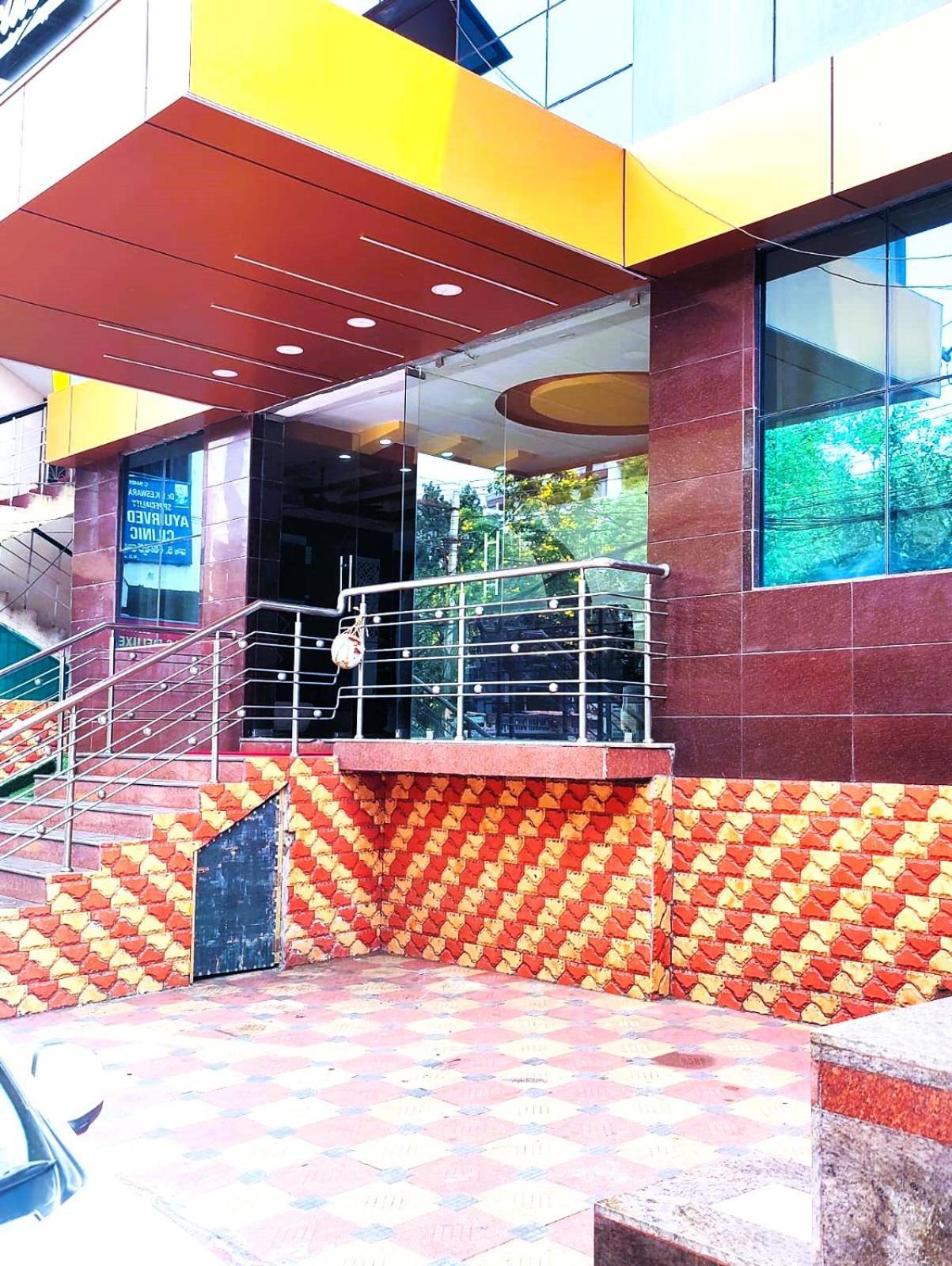 Hotel The Livin Residency Visakhapatnam Exterior foto